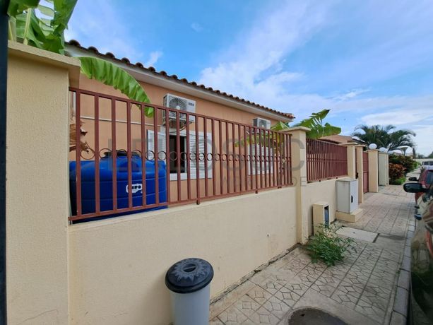 LOTE ÚNICO - 04 MORADIAS – VIANA, LUANDA