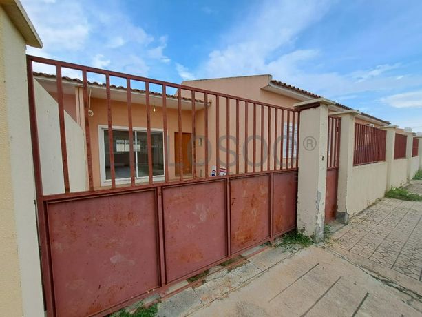 LOTE ÚNICO - 04 MORADIAS – VIANA, LUANDA