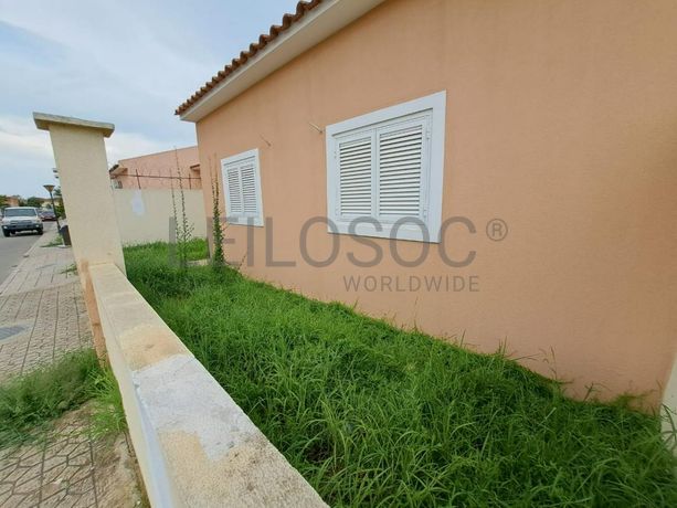 LOTE ÚNICO - 04 MORADIAS – VIANA, LUANDA