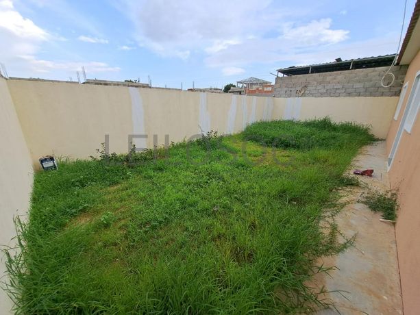 LOTE ÚNICO - 04 MORADIAS – VIANA, LUANDA
