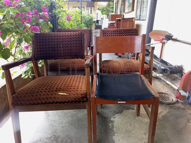 Mobiliário de escritório ·