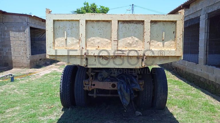 Camião basculante Mercedes benz
