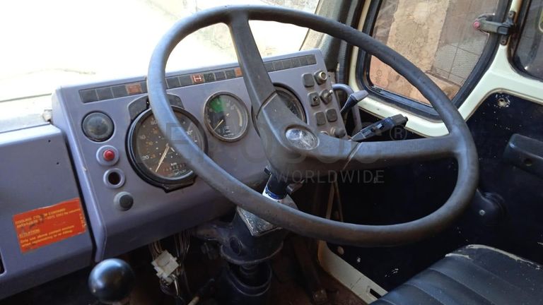 Camião basculante Mercedes benz