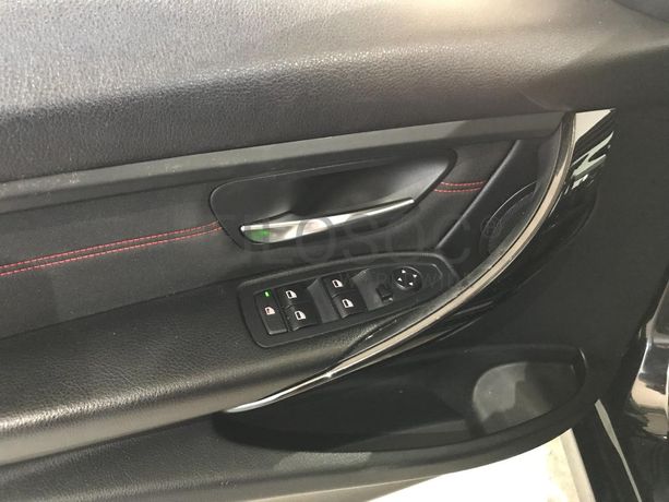 BMW 318 D Touring · Ano 2015