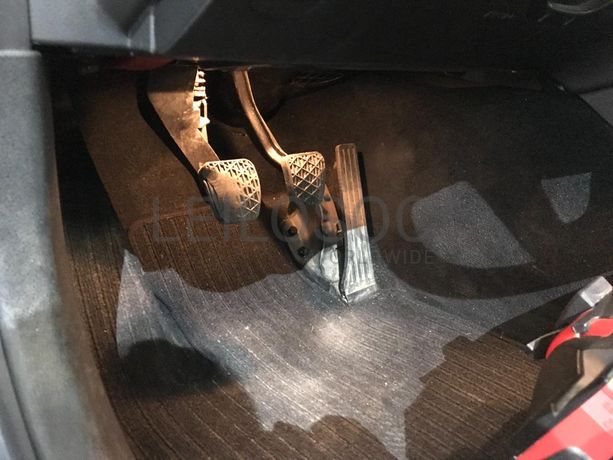 Mercedes-Benz C 200 D · Ano 2015