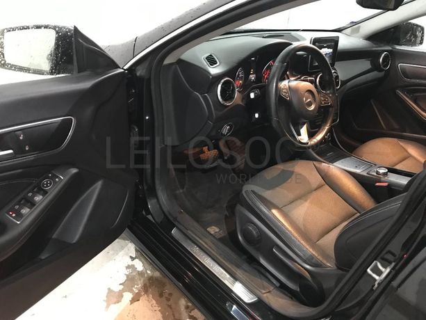 Mercedes CLA 200CDI · Ano 2015