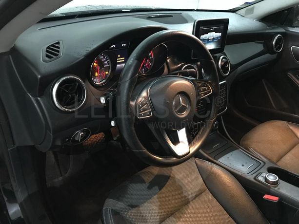Mercedes CLA 200CDI · Ano 2015