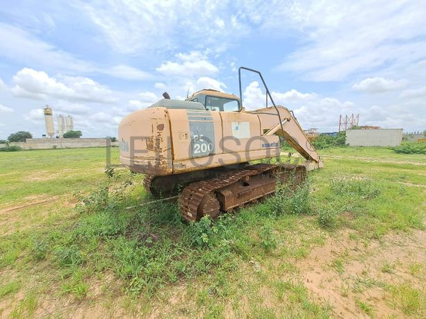 Escavadorade de Rastos (20T) KOMATSU PC200-7 · Viana