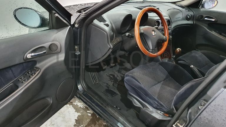 Alfa Romeo 156 1.9 JTD · Ano 1998