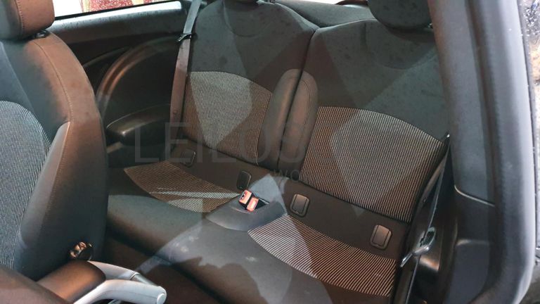 Mini Cooper 1.6D · Ano 2010