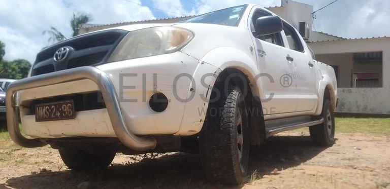 Toyota Hilux ·