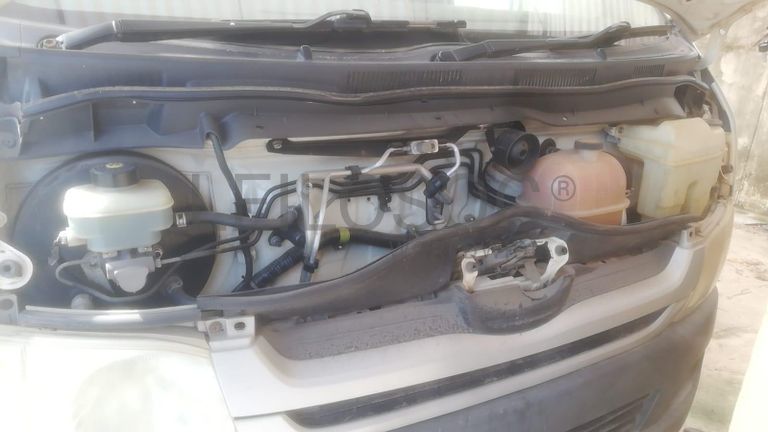 Minibus de marca Toyota Hiace ·