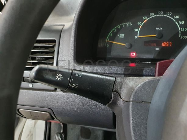 Mercedes-Benz Vito 2.2 · Ano 2002