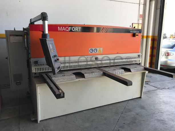 Guilhotina Hidráulica Maqfort