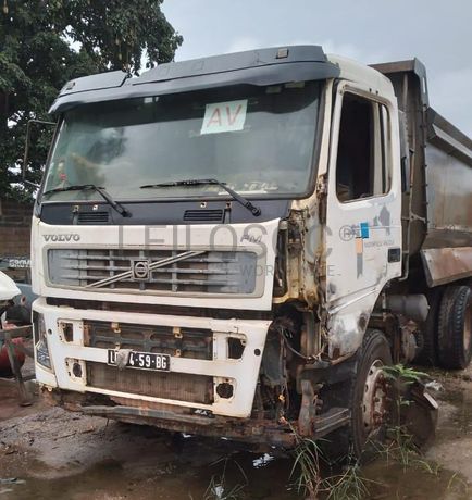 Camião Basculante 26 T (6X4) VOLVO FM 400 6x4