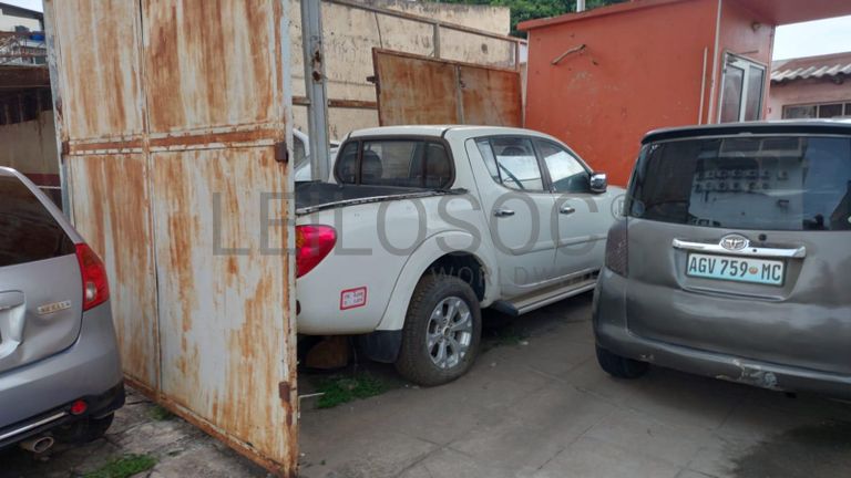 Mitsubishi Triton ·