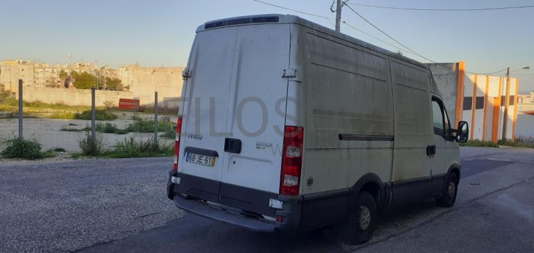 Iveco Daily 3551 TV · Ano 2010