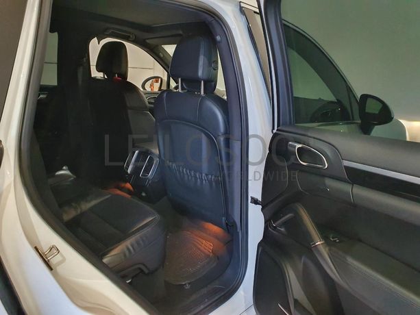 Porsche Cayenne 3.0D · Ano 2013