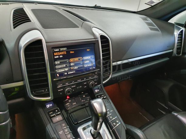 Porsche Cayenne 3.0D · Ano 2013