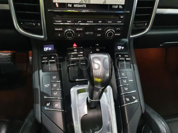 Porsche Cayenne 3.0D · Ano 2013