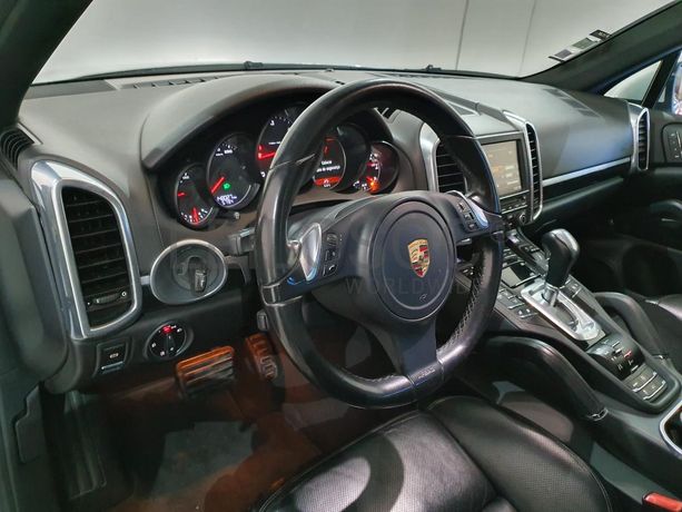 Porsche Cayenne 3.0D · Ano 2013