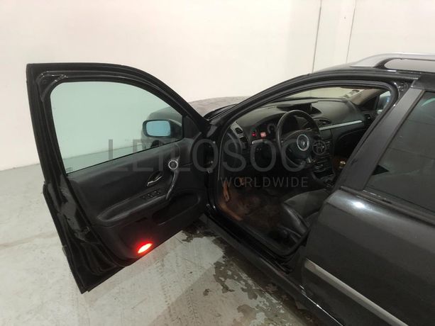 Renault Laguna 2.0 DCI · Ano 2007