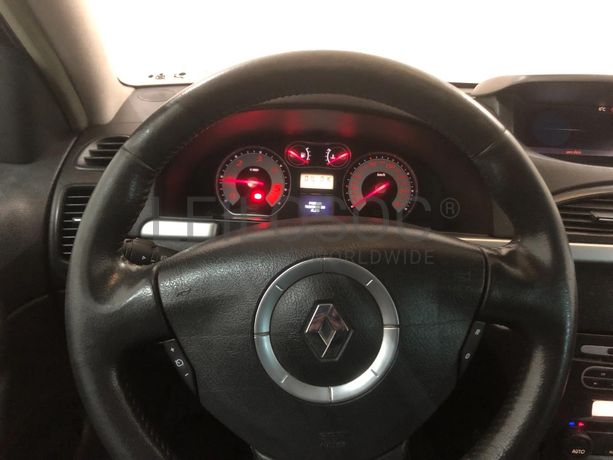 Renault Laguna 2.0 DCI · Ano 2007