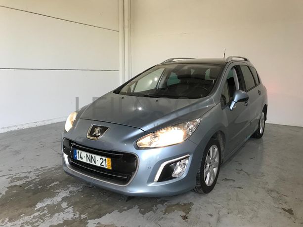 Peugeot 308 1.6 HDI · Ano 2013
