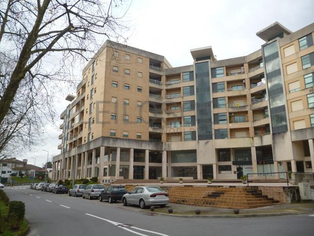 Loja · Vila Nova de Famalicão