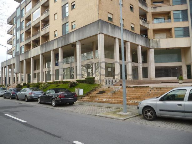 Loja · Vila Nova de Famalicão