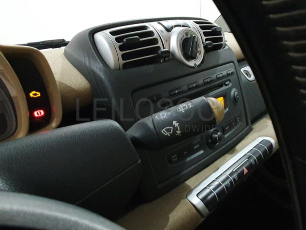 Smart Fortwo Coupé 0.8 CDI · Ano 2010