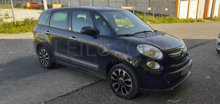 Fiat 500L · Ano 2013