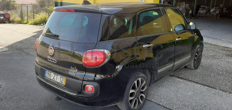 Fiat 500L · Ano 2013