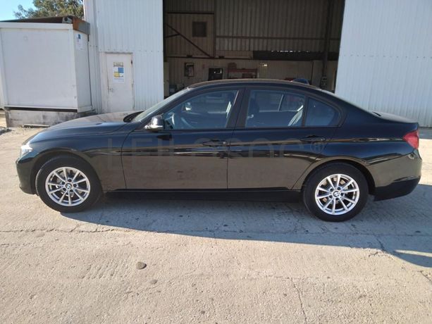 BMW 318D 2.0 · Ano 2014