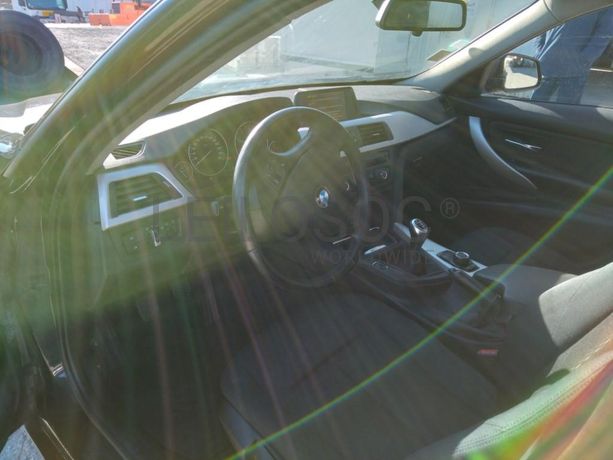 BMW 318D 2.0 · Ano 2014