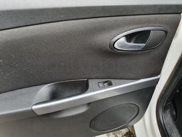 Seat Leon 1.9 TDI · Ano 2010