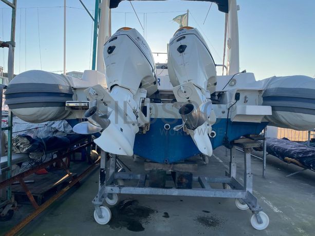 Embarcação Gladiador Day Cruiser · Ano 2009