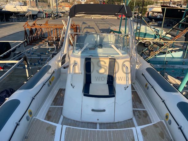 Embarcação Gladiador Day Cruiser · Ano 2009