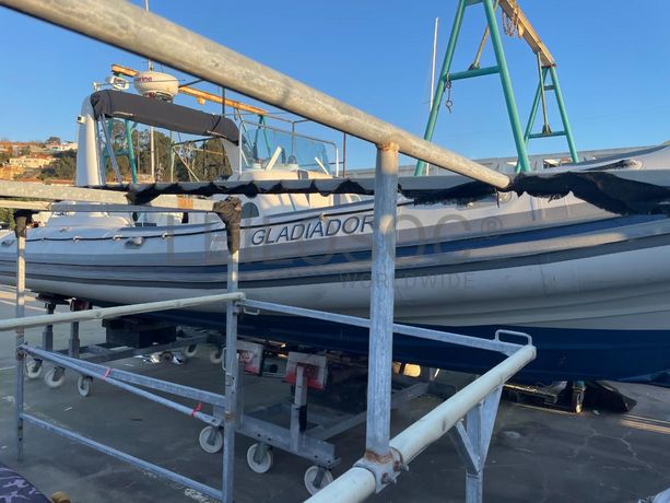 Embarcação Gladiador Day Cruiser · Ano 2009
