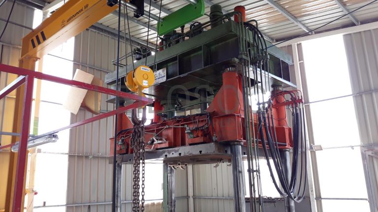 Prensa para ajustar moldes