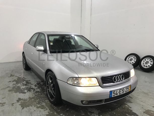 Audi A4 1.9 TDI · Ano 2000