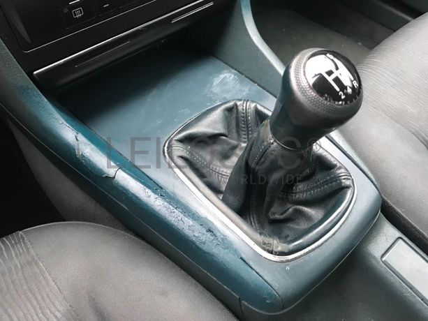 Audi A4 1.9 TDI · Ano 2000