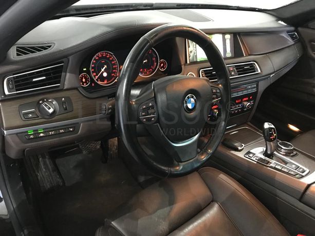 BMW 750 LD X-Drive · Ano 2013