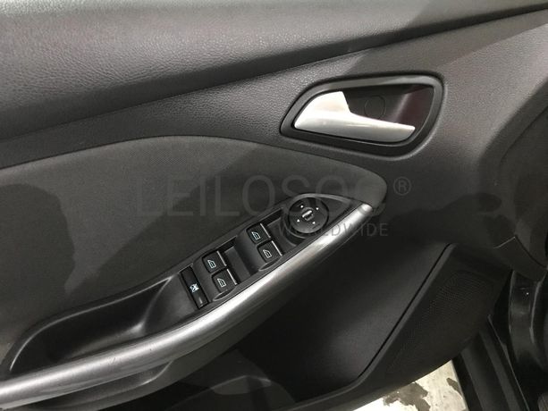 Ford Focus 1.6TDCI · Ano 2011