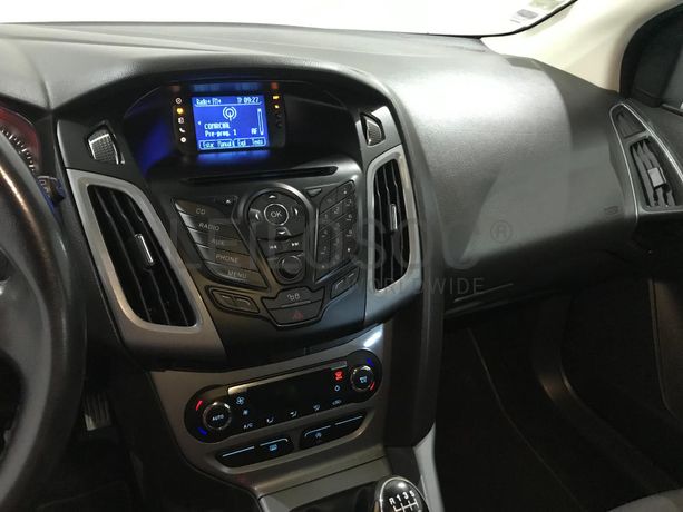 Ford Focus 1.6TDCI · Ano 2011