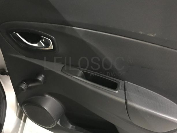 Renault Clio 1.5 DCI · Ano 2014