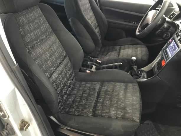 Peugeot 307 1.4 HDI · Ano 2005