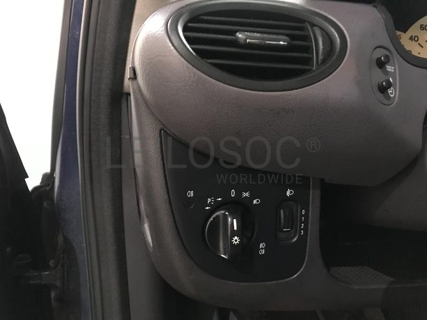 Mercedes-Benz A140 1.4 · Ano 2002