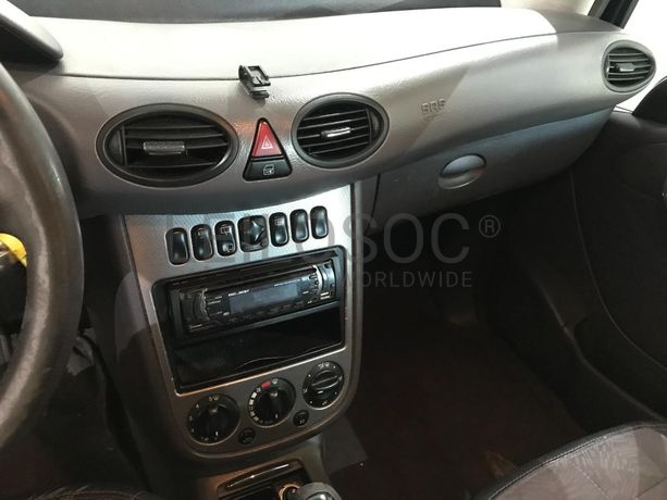 Mercedes-Benz A140 1.4 · Ano 2002
