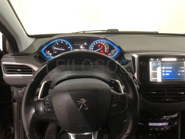 Peugeot 2008 1.6HDI · Ano 2014